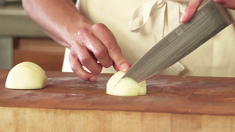 How to chop an Onion